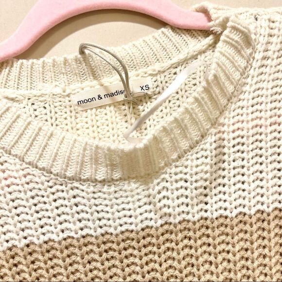 Moon & Madison Cream Stripe Knited Long Sleeve Crop Round Neck Sweater XS - Picture 3 of 4